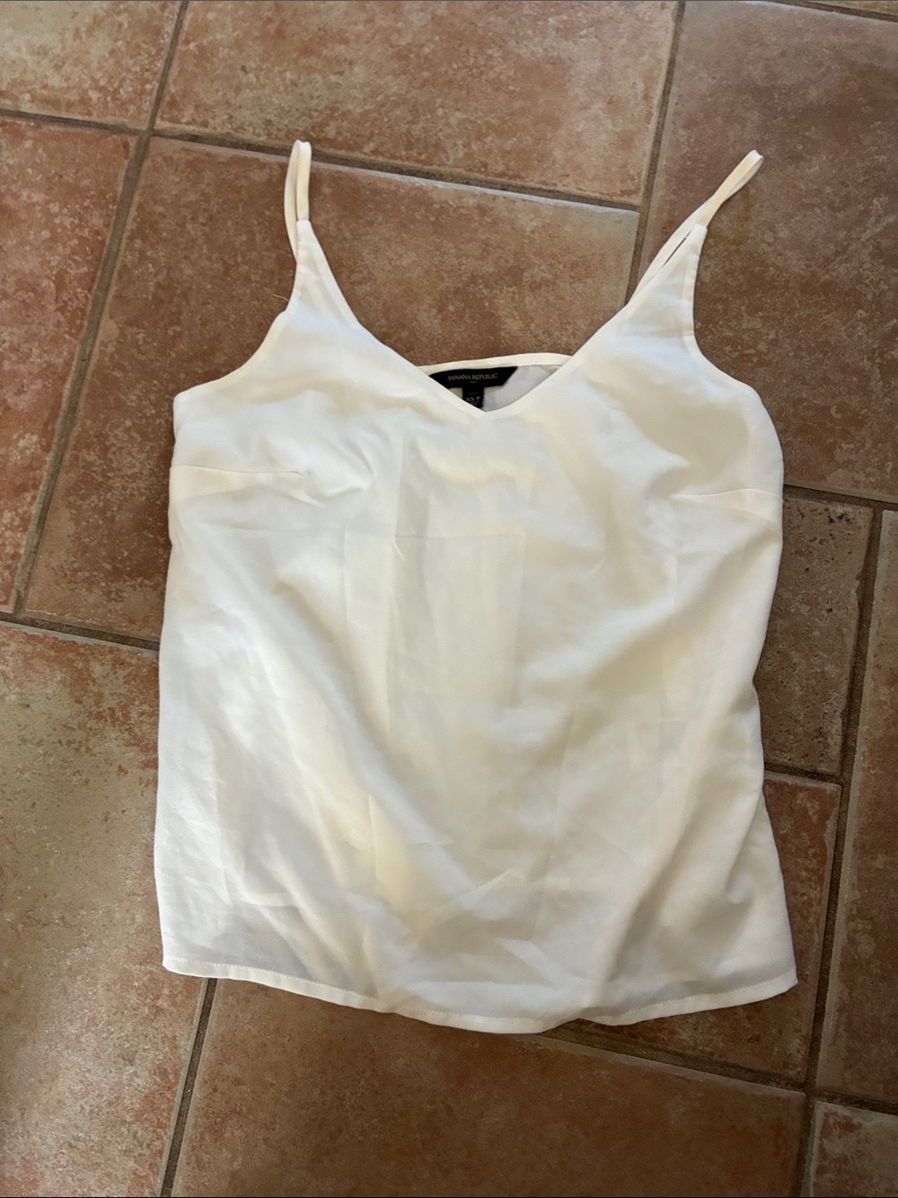 Banana Republic White V-Neck Silk-Blend Camisole
